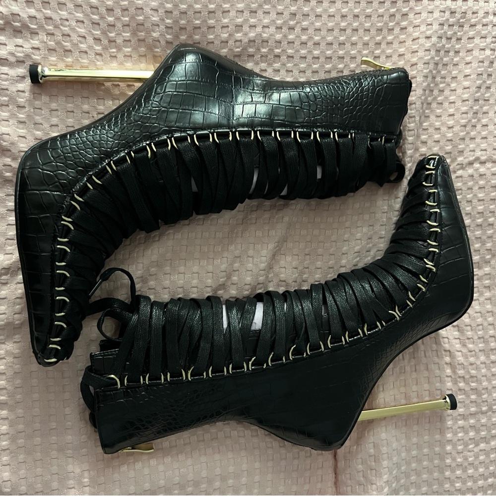 Azalea Wang Tell Me Where You Wanna Go Stiletto Bootie, Black, Size 8